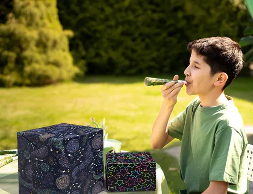 Vista 2 de GIOLNIAY Papel de regalo de galaxia para niños y niñas, cumpleaños, baby shower, estrellas de neón, cielo nocturno, galaxia con nebulosa, 8 hojas