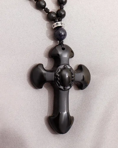 Vista 5 de Jewever Collar con colgante de cruz de obsidiana negra para hombres y mujeres, collar curativo de cristal real, cadena de cruz, cruz de cristal