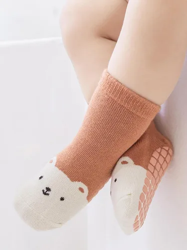 Vista 6 de Calcetines antideslizantes para bebés y niños pequeños con empuñaduras, calcetines de dibujos animados para niñas y niños recién nacidos, 5 pares