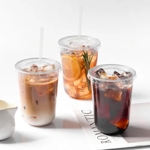 Vista 4 de Paquete de 50 tazas de café de plástico de 16 onzas con tapas
