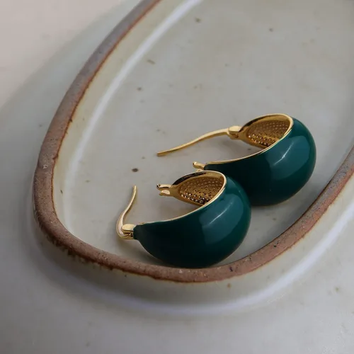 Vista 4 de Sonateomber Aretes de aro gruesos y gruesos para mujer, diseño vintage dorado con circonita cúbica, orejas sensibles, hipoalergénicas, regalo