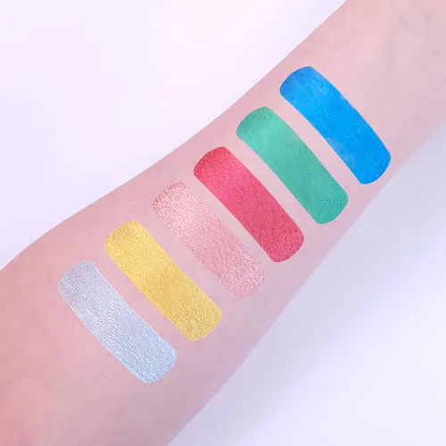 Vista 2 de Cosmic Moon - Maquillaje metálico para la cara y el cuerpo - 0.40 fl oz - Crea fascinantes diseños de pintura facial metálica! - Juego de 6