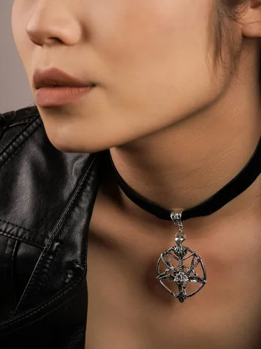 Vista 4 de Sacina Gargantilla gótica de baphomet, gargantilla de calavera de pentagrama negro, collar gótico, gargantilla gótica, gargantilla gótica
