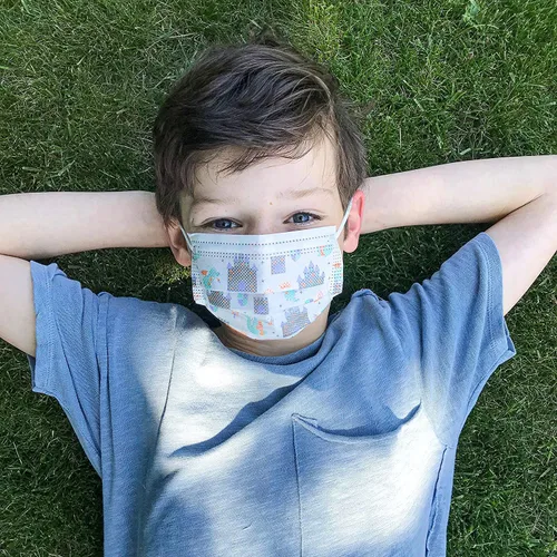 Vista 6 de Dr. Talbot's - Mascarilla desechable para niños para salud personal por Nuby, paquete de 20, 10 niños y 10 niñas, 6-12 años, las impresiones pueden