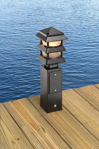 Vista 3 de Arlington Industries GPD9B Gard-N-Post - Poste de luz de montaje en cubierta para tomas de corriente/lámparas, 9 pulgadas, color negro
