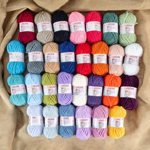 Vista 4 de Hilado de chenilla de terciopelo para amigurumi y punto de crochet súper voluminoso 100 gr (69,0 m) (Grosor del hilo 8 mm) (Verde espárrago) 1