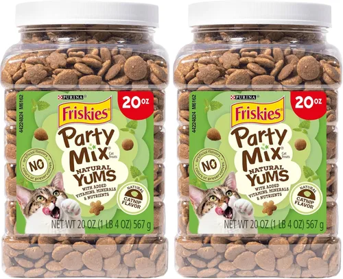 Vista 11 de Friskies fabricado en instalaciones de Purina en EE. UU., golosinas naturales para gatos, Party Mix Natural Yums sabor a hierba gatera