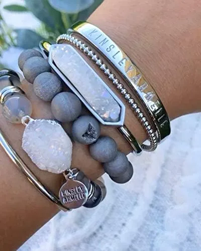 Vista 6 de Kinsley Armelle Colección Stone - Pulsera Lunar de Plata