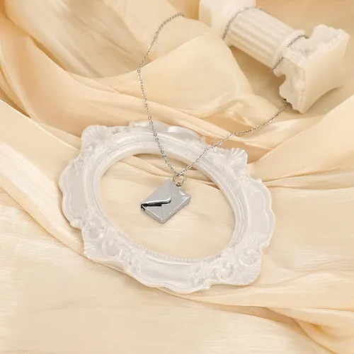 Vista 2 de YINYIFANS Collar con medallón de sobre personalizado, collares personalizados para mujeres que contienen imágenes, regalo para mamá, esposa, niña