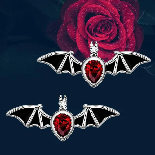 Vista 9 de Aretes hipoalergénicos de plata de ley con forma de murciélago con forma de calabaza y llama, murciélagos, para mujeres, adolescentes, niñas, orejas