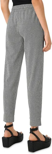 Vista 2 de Karl Lagerfeld Paris Pantalones deportivos cómodos de pata de gallo para mujer, NegroBlanco