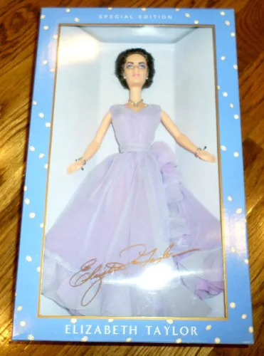 Vista 2 de Barbie Muñeca Elizabeth Taylor White Diamonds Edición especial Tesoros atemporales (Mattel 2000)