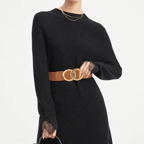 Vista 110 de Cinturón de cuero clásico con hebilla de metal para mujer con vestido de jeans