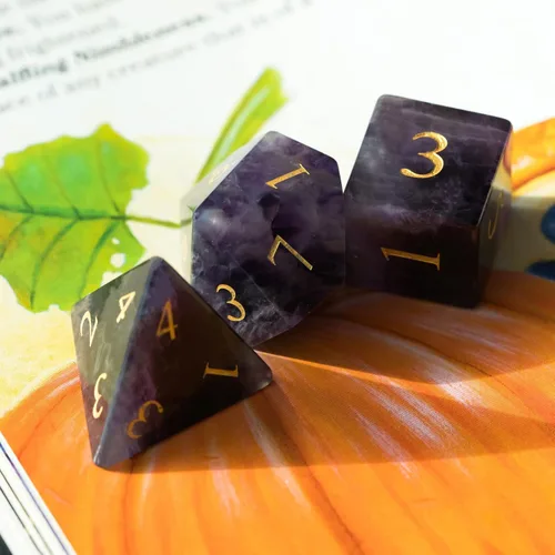 Vista 6 de UDIXI Juego de dados de piedras preciosas de amatista, dados DND de piedra de cristal D&D con estuche de regalo para juegos de rol y juegos de mesa