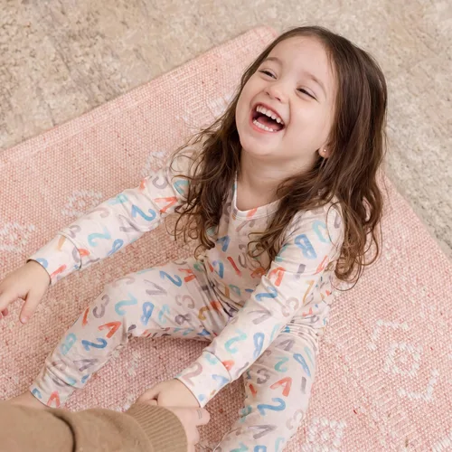Vista 2 de Gerber Pijama unisexo para bebé y niño pequeño de 2 piezas muy suave con ajuste ceñido con viscosa hecha de eucalipto Sopa de alfabeto