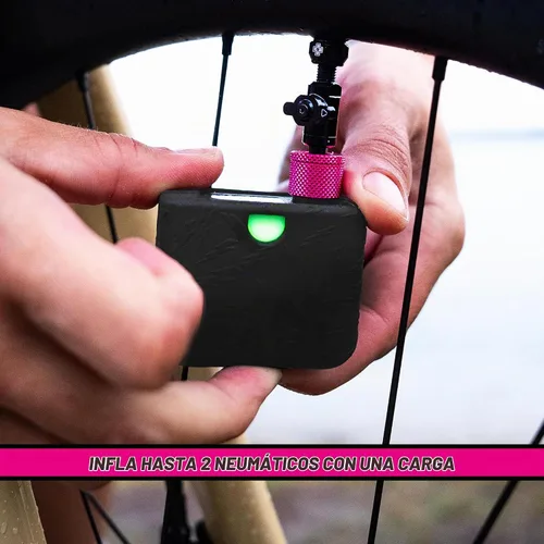 Vista 3 de Muc-Off Airmach - Mini inflador eléctrico - Bomba de bicicleta compatible con Presta y Shrader - Bomba eléctrica recargable para bicicletas