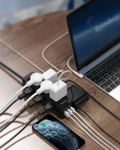 Vista 8 de Regleta protectora contra sobretensiones, 9 tomas de corriente ampliamente espaciadas con 3 puertos USB, extensor de 3 salidas laterales con cable