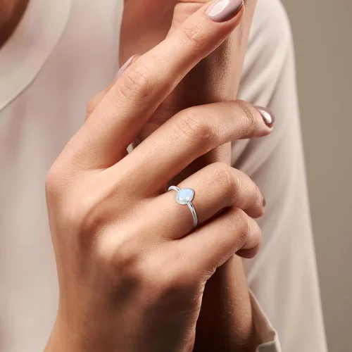 Vista 2 de Anillo apilable de piedra lunar arcoíris natural para mujer en plata esterlina, piedra natal de junio, regalos para ella (redondo, ovalado, pera)