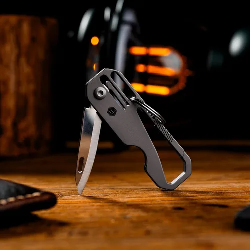 Vista 2 de KeyUnity KK08 EDC Cuchillo plegable de titanio con mosquetón para llevar a diario (KK08)