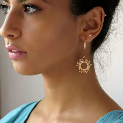 Vista 2 de Aretes geométricos colgantes de gota bohemios, aros largos chapados en oro de 18 quilates, aretes ligeros para mujeres y niñas