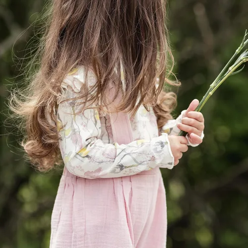 Vista 4 de Burt's Bees Baby Enterizo de una sola pieza de algodón 100% orgánico para bebé niña, Rosa Floral