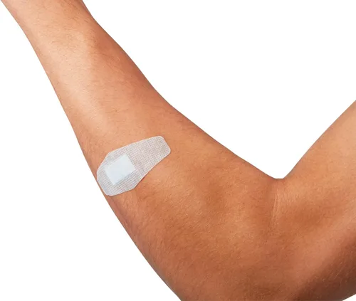 Vista 9 de Nexcare Vendajes de eliminación sin dolor Strong Hold, varios tamaños, 20 unidades (paquete de 2) - vendajes adhesivos hipoalergénicos y suaves