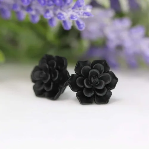 Vista 4 de Aretes hipoalergénicos para suculentas para orejas sensibles (negro mate, postes de plástico 100% libres de metal)