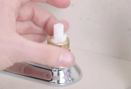 Vista 6 de MOEN Kit de cartucho de grifo de repuesto 1224 se adapta a la mayoría de grifos MOEN de doble mango y bañera/duchas