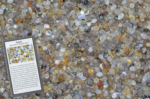 Vista 29 de Fantasia Materiales: 1 libra de piedras de tamaño de chip de aguamarina pulida con tarjeta de identificación