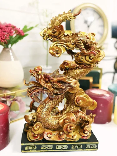 Vista 2 de Ebros Gift Estatua decorativa del rey dragón dorado con base de pedestal negro de 10.25 pulgadas de alto, estatua oriental legendaria de Yin Yang