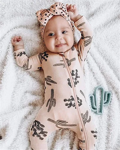Vista 2 de CIYCUIT Mameluco con cremallera para bebé y niña con estampado de cactus