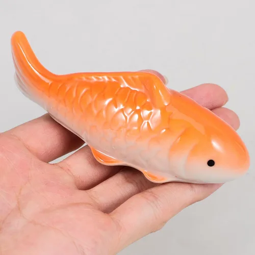 Vista 3 de Toddmomy Adorno flotante de peces para decoración de acuario, 3.85 x 1.41 x 1.25 pulgadas, adorable acento de pecera de cerámica con diseño realista
