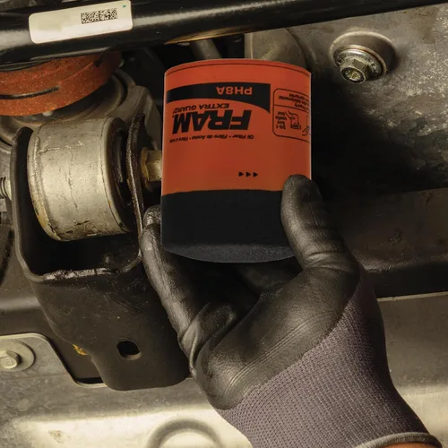 Vista 7 de FRAM Extra Guard PH8A 10K Mile Change Automotive Replacement Interval Spin-On Engine Oil Filter for Select Vehicle Model Years, Vehicle Engine