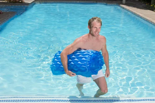 Vista 2 de Poolmaster Roll 'N Go - Flotador de colchón para piscina, color azul