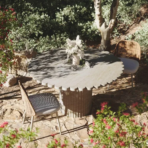 Vista 2 de Tov Furniture Mesa de Comedor Blossom para Interiores/Exteriores