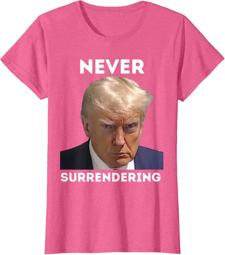 Vista 42 de Triumph Never Surrendering - Camiseta Trump Mug Shot, Negro
