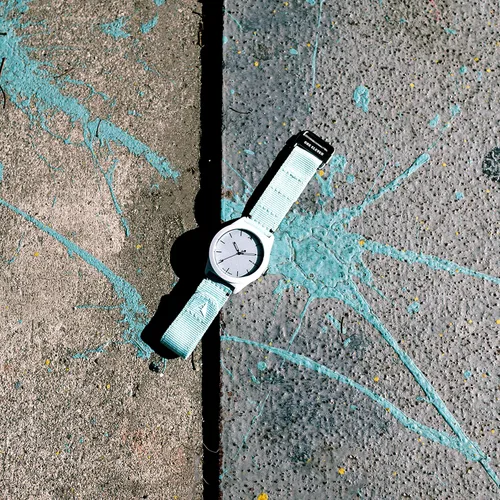 Vista 7 de (111) Reloj solar casual SWII fabricado de forma sostenible y de nailon reciclado para todo género
