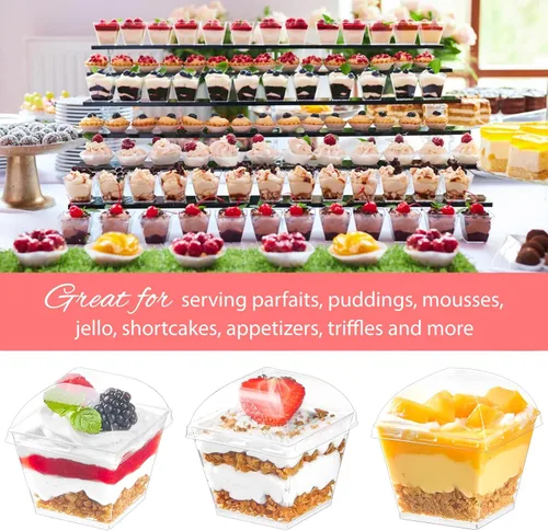 Vista 4 de Paquete de 50 Tazas Cuadradas de Postre de 4 oz con Tapas de Cúpula y Cucharas, Tazas de Pudín de Plástico con Tapas Mini Tazas de Parfait Shooter
