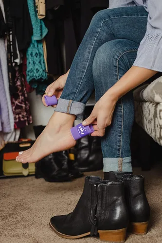 Vista 7 de Body Glide Barra antiampollas para pies prevención de ampollas para talones, zapatos, calzado deportivo, botas, calcetines y sandalias Úsalo