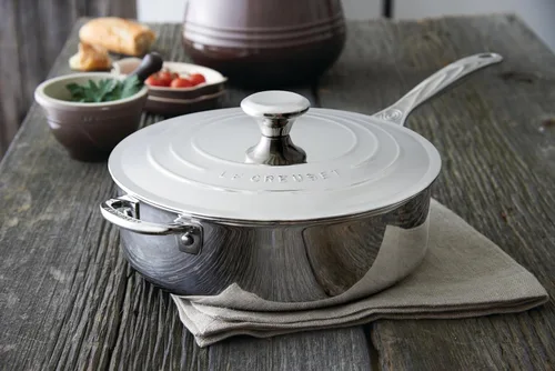 Vista 4 de Le Creuset Sartén de acero inoxidable de tres capas, 3 cuartos de galón.