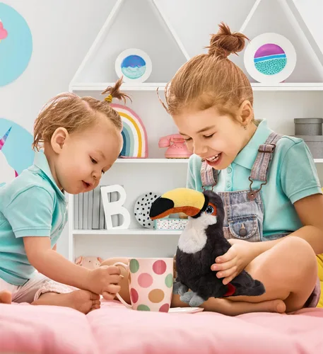 Vista 5 de DolliBu - Peluche de tucán súper suave, lindas figuras de animales de la selva tropical para niños y niñas, adorable juguete de pájaro tucán