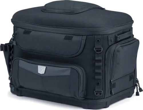 Vista 2 de Kuryakyn 5288 Grand Pet Palace: Transportador portátil resistente al clima para mascotas de motocicleta/gato/perro para portaequipajes o asiento
