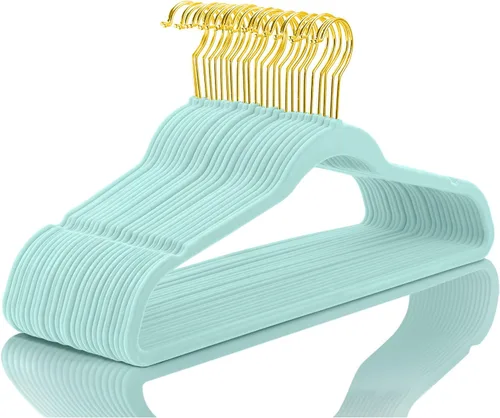 Vista 12 de MIZGI Paquete de 30 perchas de terciopelo de alta calidad, resistentes, antideslizantes, delgadas, perchas de terciopelo negro, ganchos dorados
