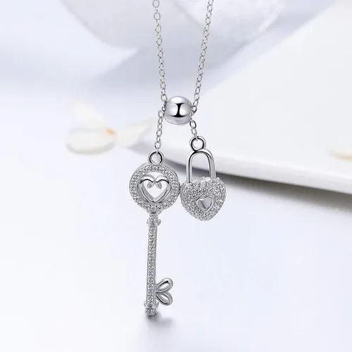 Vista 4 de BISAER Collar de plata de ley 925 con dije de corazón y flecha de amor con dije de corazón y circonita cúbica ajustable para mujer