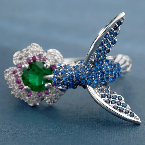 Vista 2 de Ginger Lyne Collection Precioso anillo de colibrí con joyas