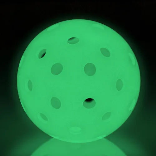 Vista 8 de Franklin Sports Pelotas de pickleball que brillan en la oscuridad al aire libre – Pelotas de pickleball iluminadas para pickleball nocturno