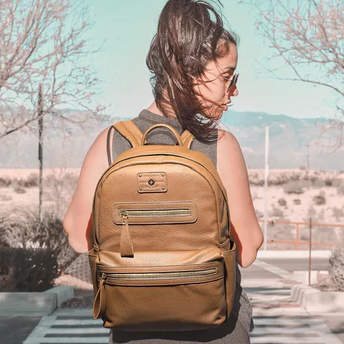 Vista 2 de miss fong Bolsa de pañales pequeña para viaje, de cuero, mochila para pañales de bebé con 7 bolsillos con cargador USB y 2 bolsillos aislados