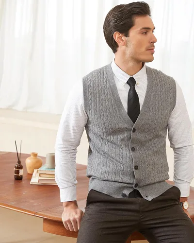 Vista 7 de Kallspin Suéter de punto trenzado para hombre, chaleco de mezcla de lana, cuello en V, con botones, sin mangas
