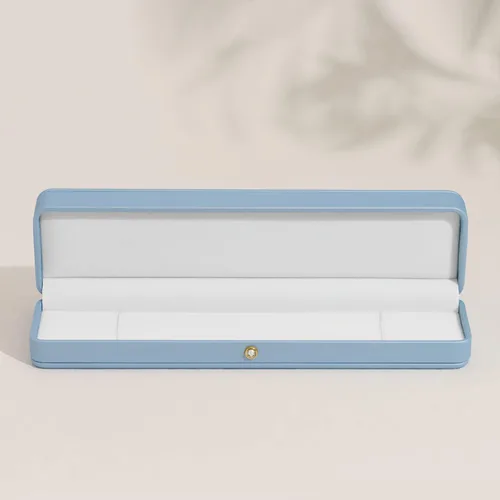 Vista 4 de Oirlv Elegante caja de collar azul cielo, caja de presentación de collar de terciopelo blanco interior de cadena larga pulsera collar estuche