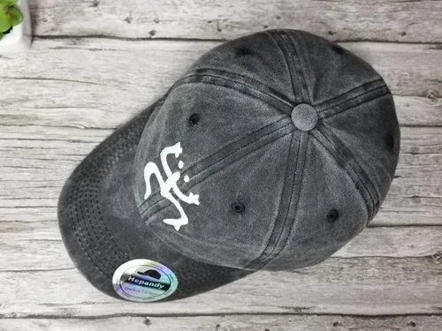 Vista 4 de Hepandy Sombreros bordados de Rana Taino de Puerto Rico